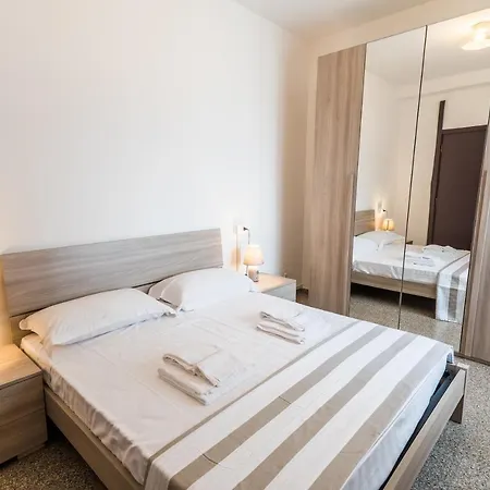Gavinhouse Large Comfortable * Cagliari