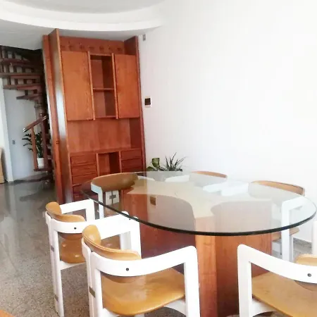 Gavinhouse Large Comfortable * Cagliari
