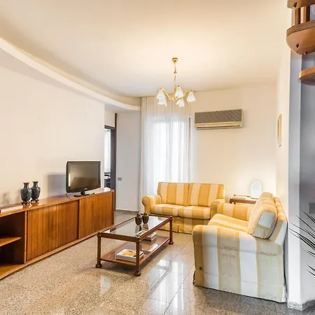 Gavinhouse Large Comfortable Apartment *