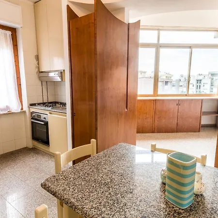 Gavinhouse Large Comfortable Apartment *